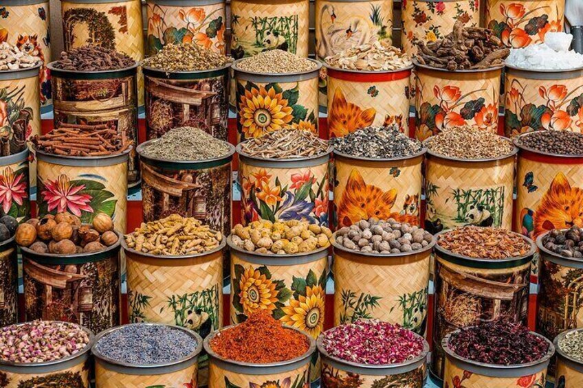 Cairo food and Shopping Guided Tour with Pickup and Drop-off