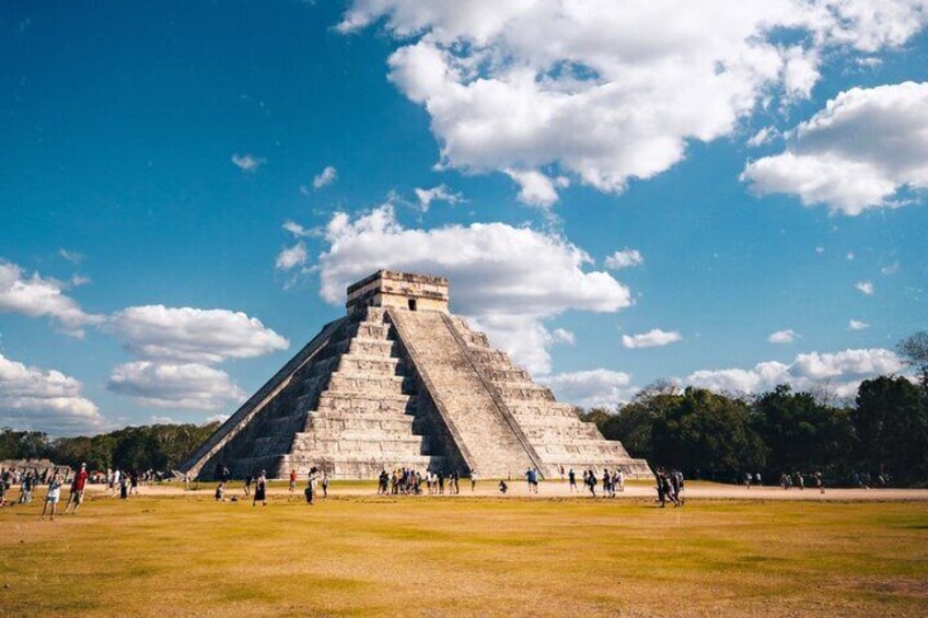 Chichen Itza Full Day Tour with Cenote and Valladolid from Cancun
