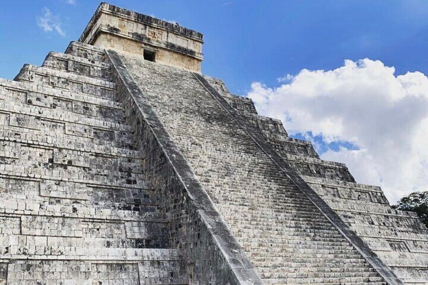 Chichen Itza Full Day Tour with Cenote and Valladolid from Cancun