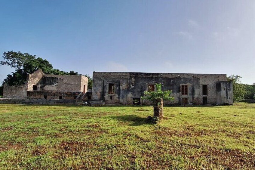 Back of San Jose Xuilub