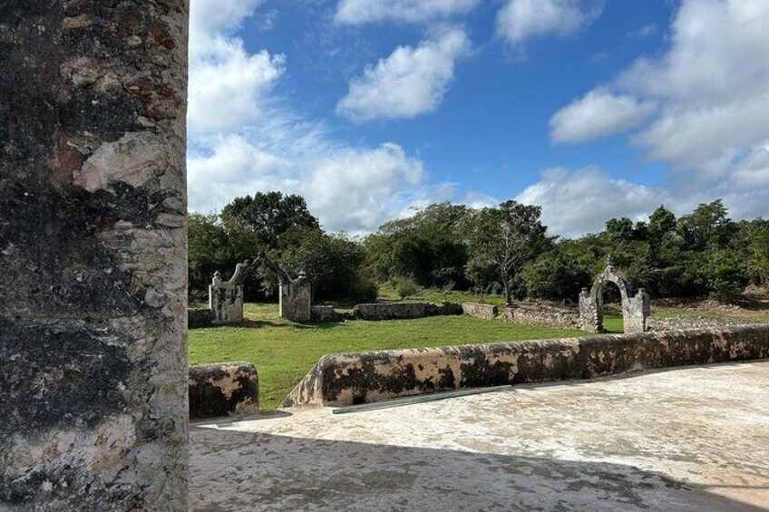 Chichen Sabores Mayas and Jungle in Hacienda Privada with Cenote