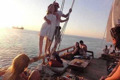 Sunset Cruise with Scenic Views & Comfortable Transfer – Zanzibar