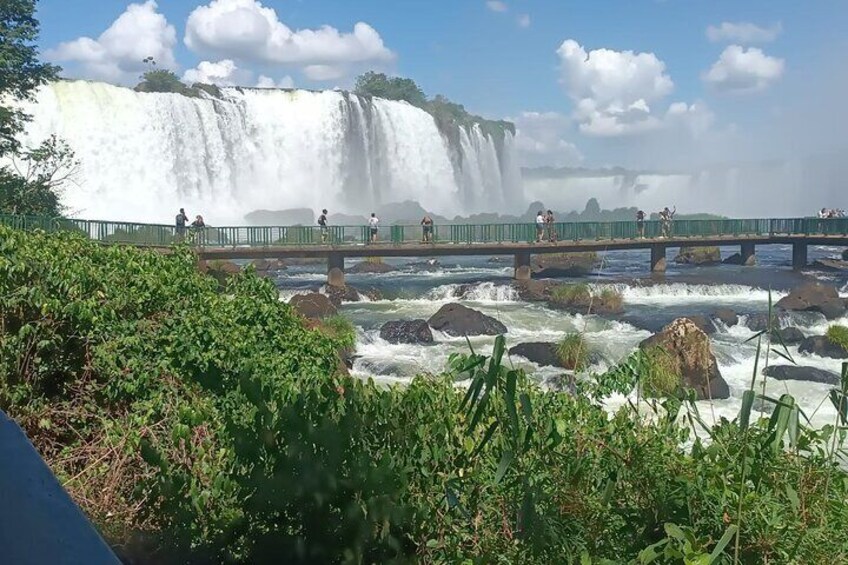 1 Day Private Tour of Iguassu Falls Side Brazil and Argentina