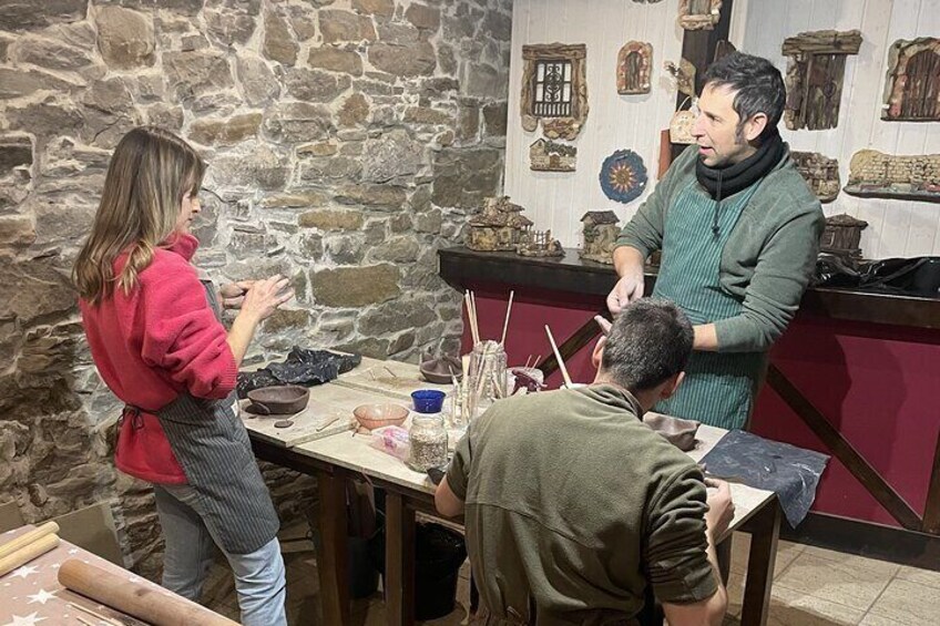 Creative and artistic ceramics workshop in La Senda del Oso, Quirós, Asturias