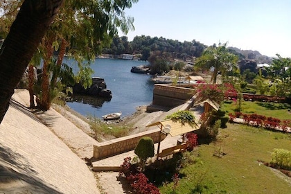 Private Egyptian Experience Abu Simbel and Botanical Gardens