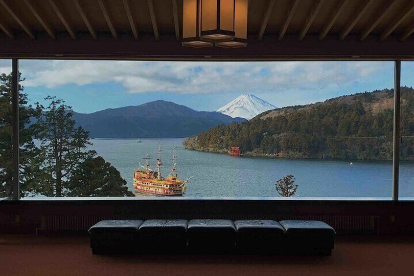 From Tokyo Cherry Blossom Season Private Day Tour in Hakone