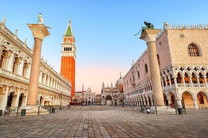 Crowd-Free Early Morning Small Group Venice City Guided Tour