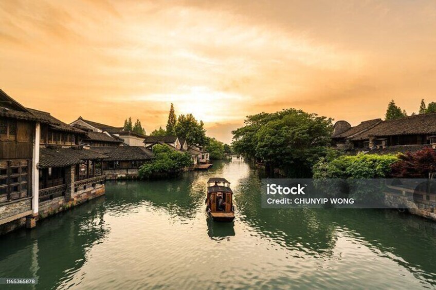 Private Zhujiajiao Water Town Tour with Shanghai Zoo and Panda