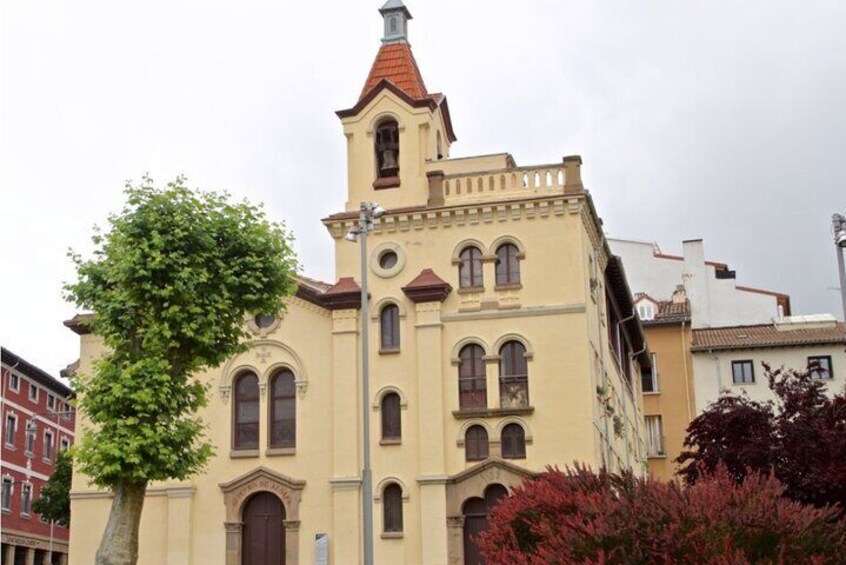 Small Group Walking Tour Pamplona