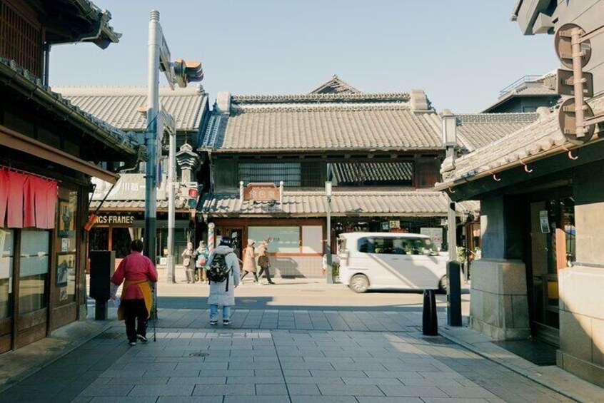 Shinjuku to Kawagoe Tour with Food Tasting and Photo Session