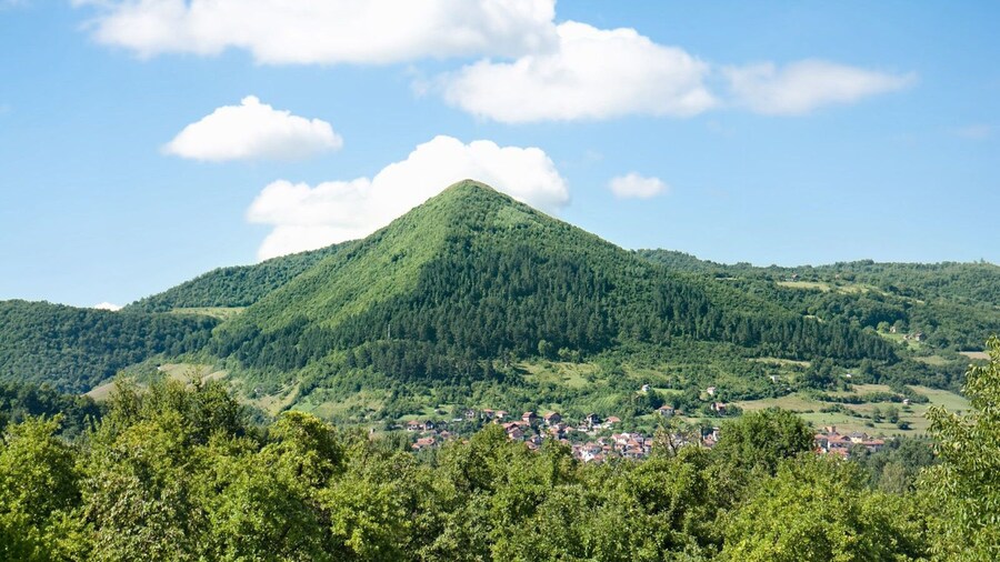 From Sarajevo: Visoko Pyramids,Tunnels and Park Ravne Tour