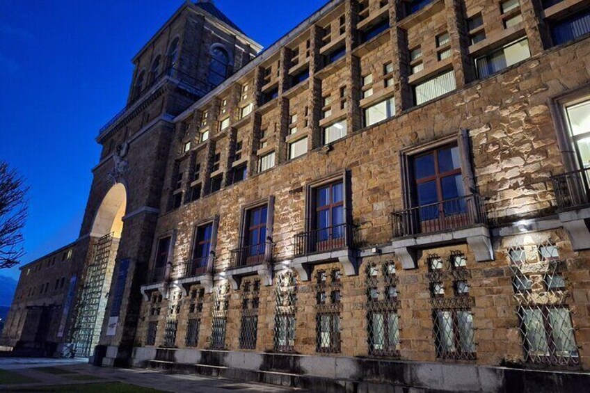 Gijon Cultural City Bus Tour Experience from Oviedo