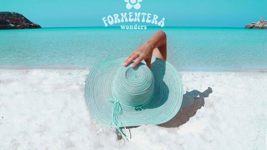 Ibiza: Boat Trip to Formentera with Open Bar and Paella