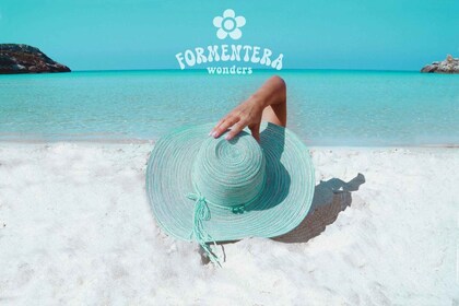 Ibiza: Boat Trip to Formentera with Open Bar and Paella