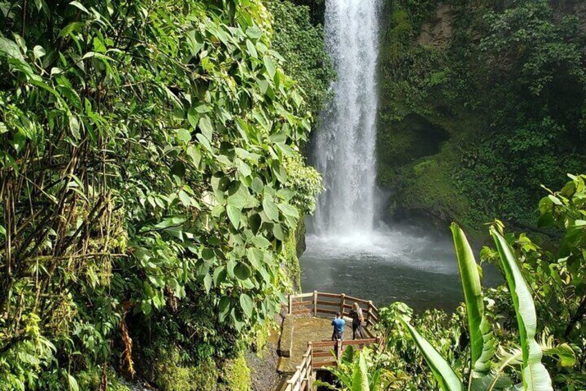 La Paz Waterfall