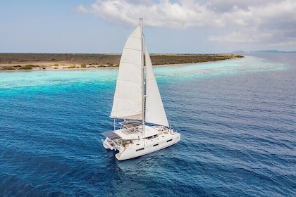 Shared Sail and Snorkel Catamaran Tour in Caribbean Netherlands