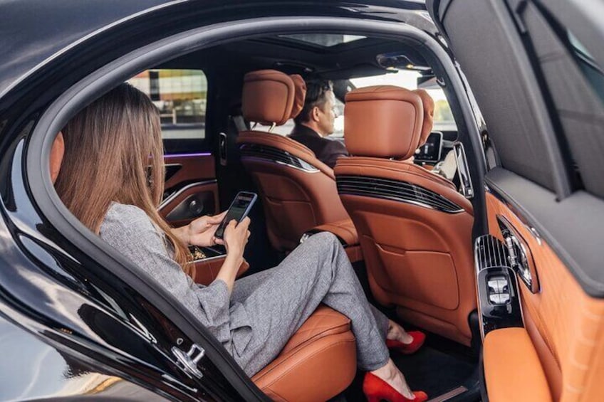 Private Luxury Transfer: Brussels to Tomorrowland Boom