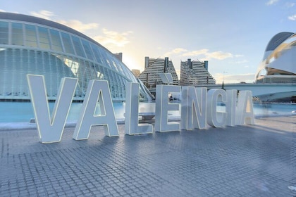 Valencia in Focus Unforgettable Photographic Tour