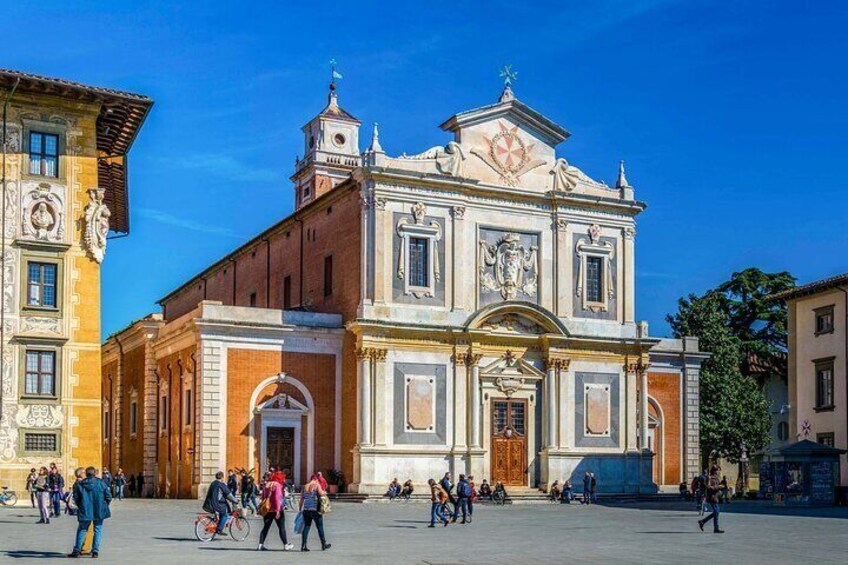 Self-guided Walking Tour of the Pisa City Tuscany