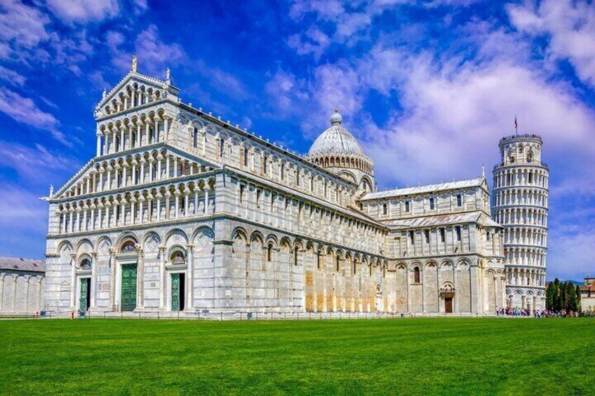 Self-guided Walking Tour of the Pisa City Tuscany