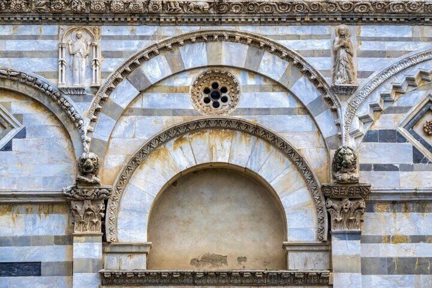 Self-guided Walking Tour of the Pisa City Tuscany