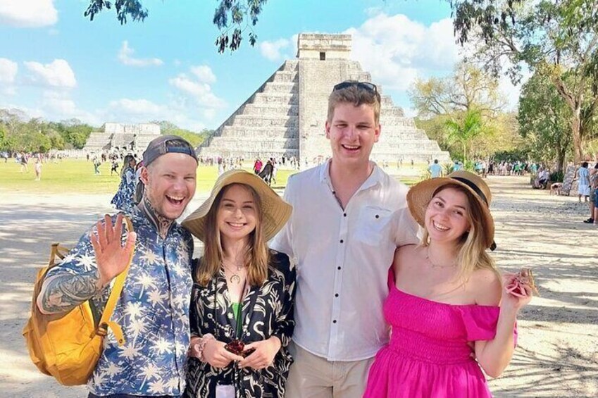 Chichen Itza Walking Shared Tour and Skip-the-Line Early Access