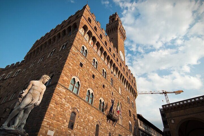 Learn Palazzo Vecchio History with an Audio or MultiMedia Guide