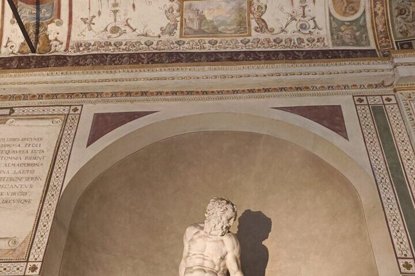 Learn Palazzo Vecchio History with an Audio or MultiMedia Guide
