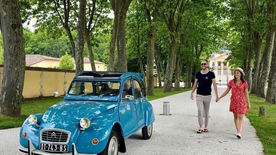 Private wine tour to Margaux in a classic car