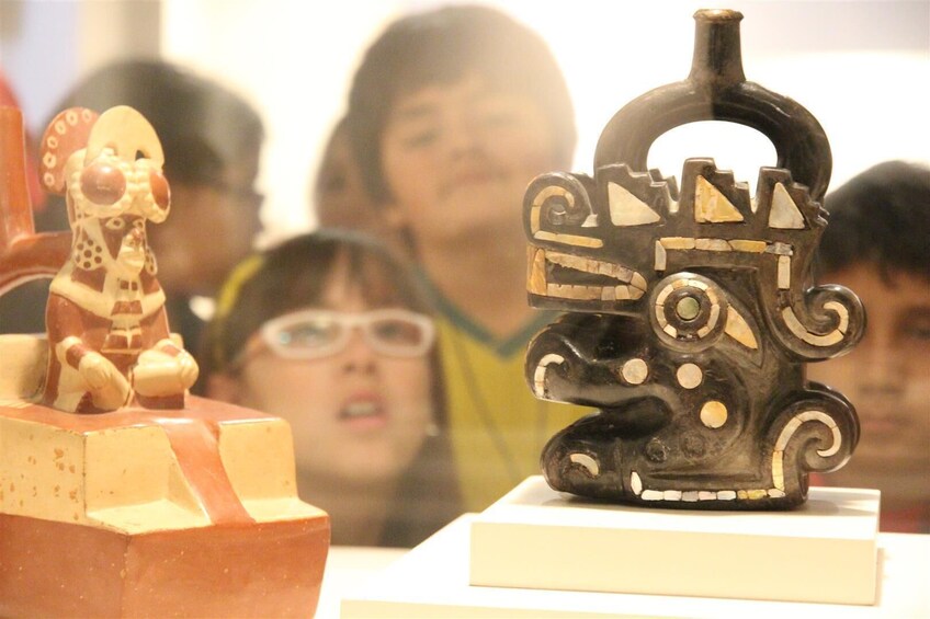 Experience for Children: The trips AI APAEC by Larco museum