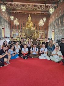 Ayutthaya: Get tour Guide and TukTuk ride