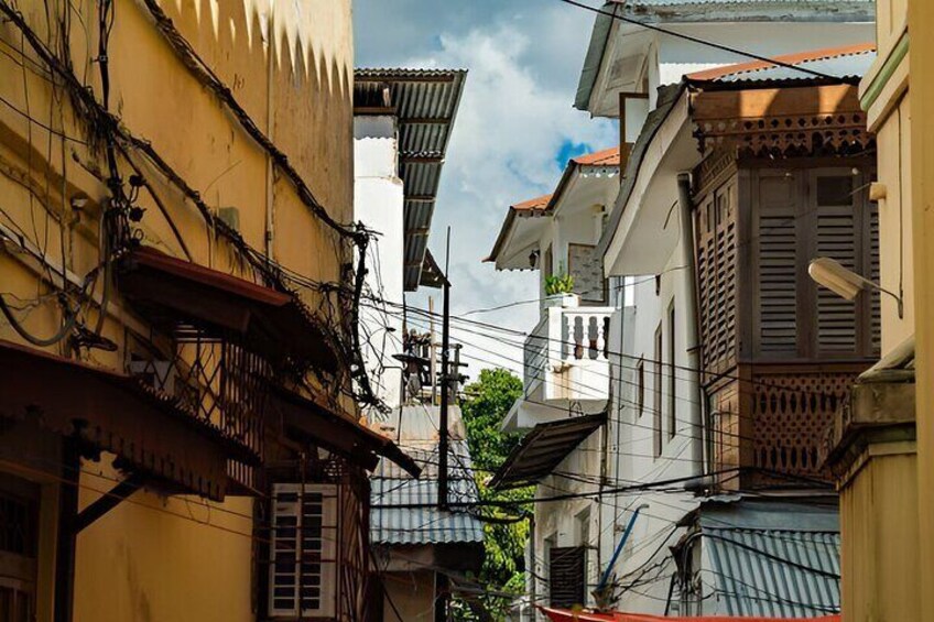 Stone Town & Spice Tour Experience W/ Lunch & Transfer - Zanzibar