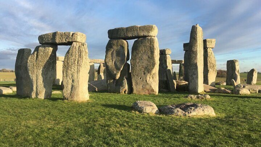 Half-Day Small-Group Tour to Stonehenge from Bath