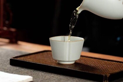 Welcome Talk and Chinese Tea Art Shared Ceremony in Wuhan