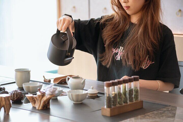 Century-Old Tea Route "Oriental Chicago" Walking Tour in Hankou