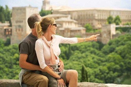 Bruselas: Tour histórico a pie con degustación de chocolate y gofres