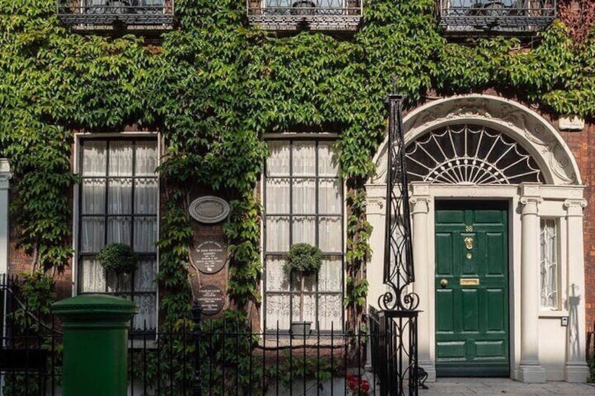 Private Dublin Iconic Landmarks and Hidden Gems Tour