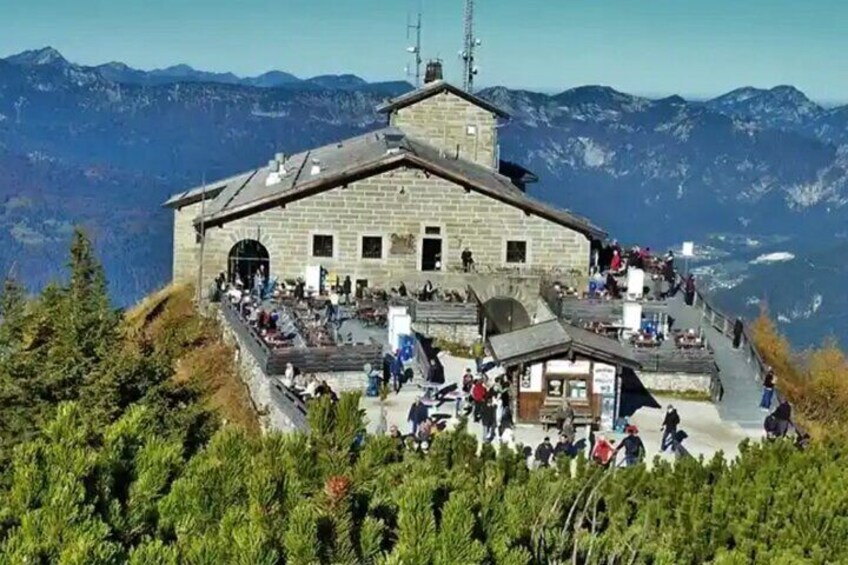 Explore Eagle's Nest and Hallstatt From Salzburg