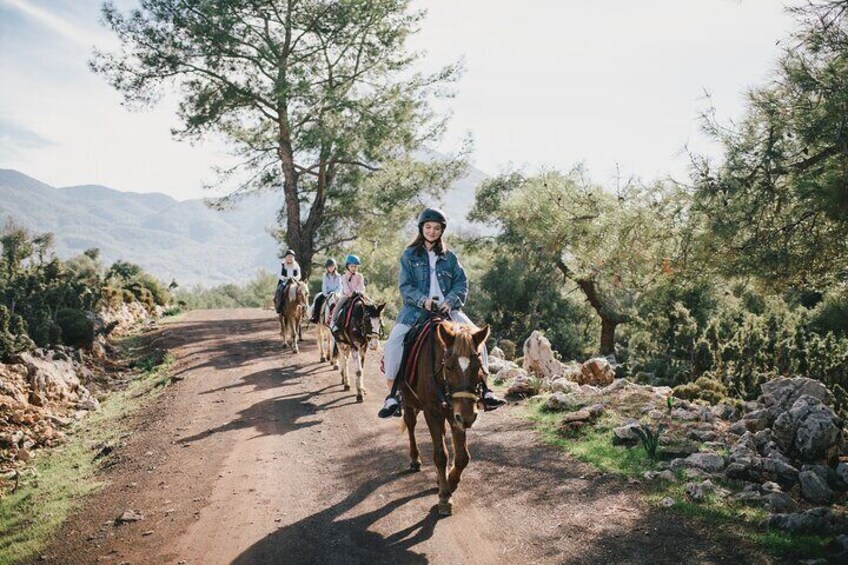 2 Hour Horse Ride Through Palmeraie Grove with Transfer-Marrakech