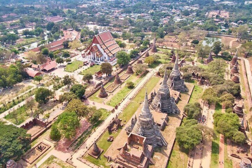 Day Tour of Ayutthaya and Bang Pa In