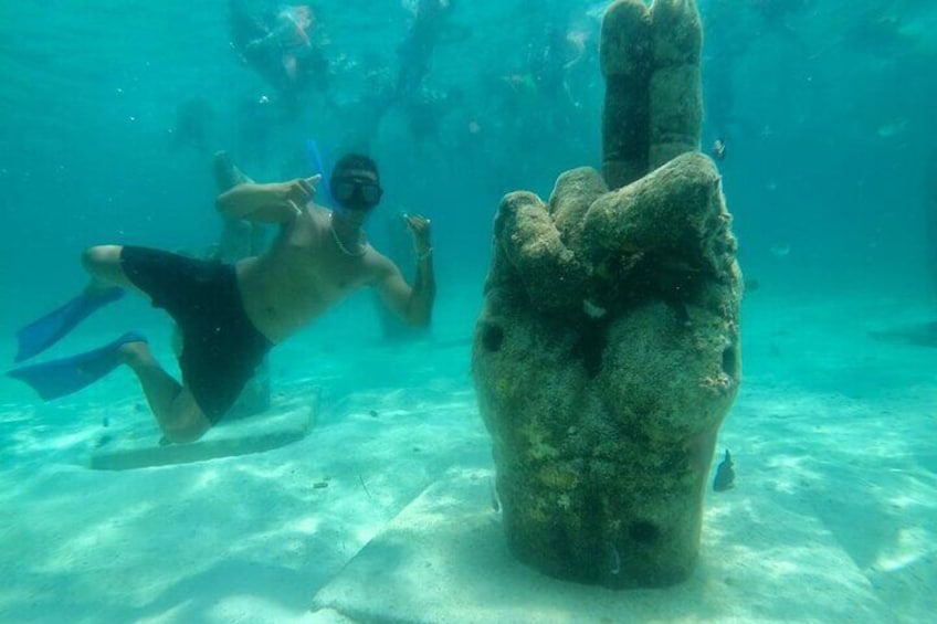Isla Mujeres Catamaran Snorkel and Buffet Tour