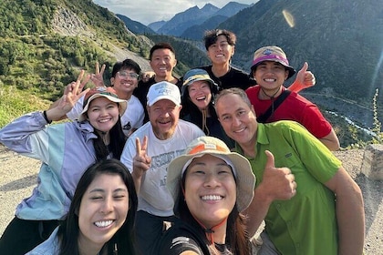 Tour privado de día completo por la ciudad de Almaty