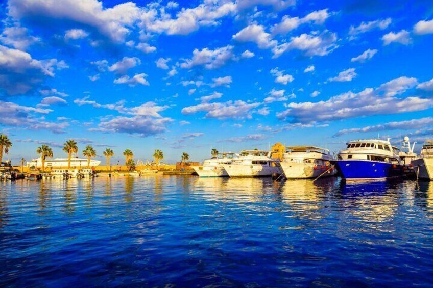 VIP Private City tour & Seafood Lunch, Transportation - Hurghada