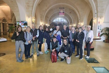 Alberobello Locorotondo y Cata de Vinos - Visita Guiada Desde Bari