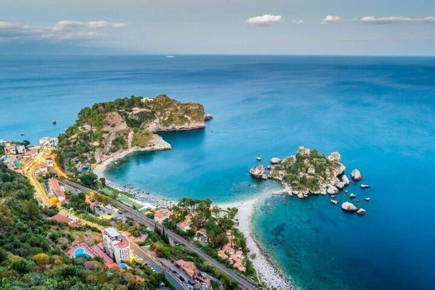 Taormina Boat Tour with Aperitif on Isola Bella