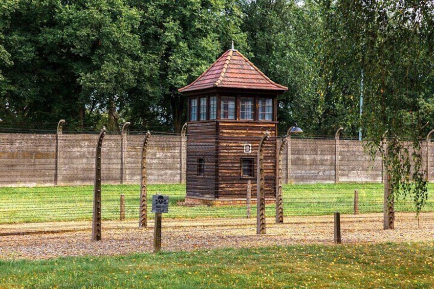 Auschwitz-Birkenau Guided Tour From Krakow including Lunch