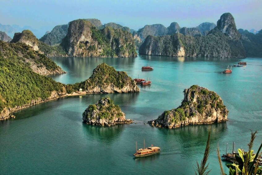 Visit Ha Long - "a wonder of the world" from Ha Noi or back