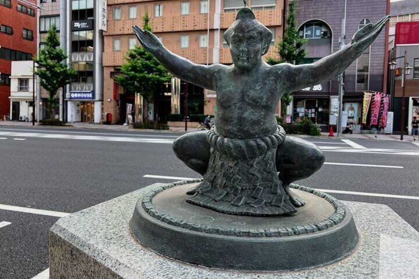 Experience Tokyo's Sumo and Geisha Traditions