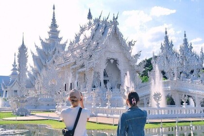 Chiang Mai : Chiang Rai-White-Blue-Black-Red Temles & Lalitta