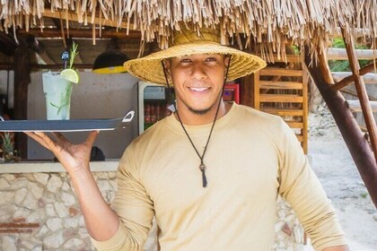 BEACH CLUB DAY PASS With A LA CARTE LUNCH And WELCOME COCKTAIL